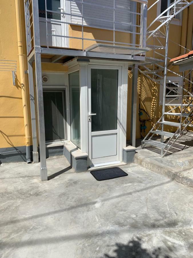شقة Studio In Old Town Of Mytilíni المظهر الخارجي الصورة
