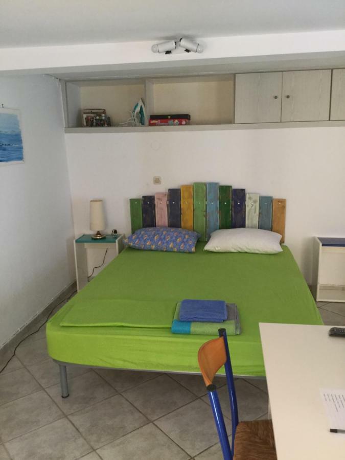 شقة Studio In Old Town Of Mytilíni المظهر الخارجي الصورة